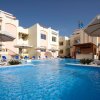 4ssss-apartments-pool_mid